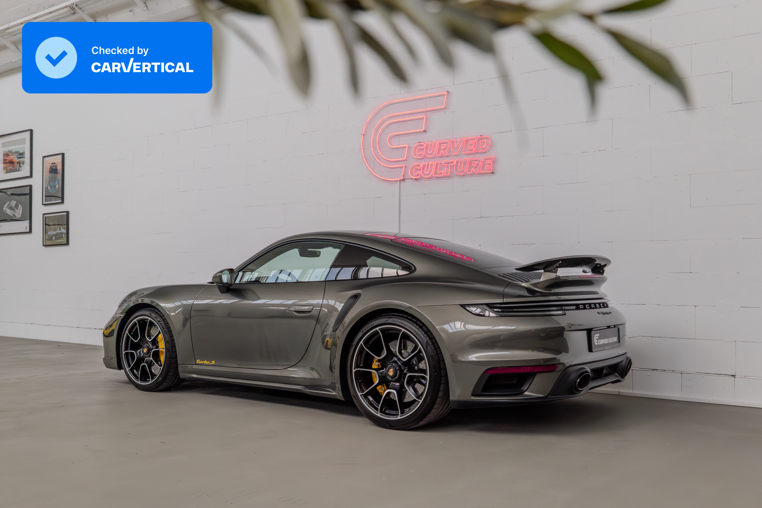 Porsche 992 Turbo S I Erstlack/Foliert I APPROVED I Matrix