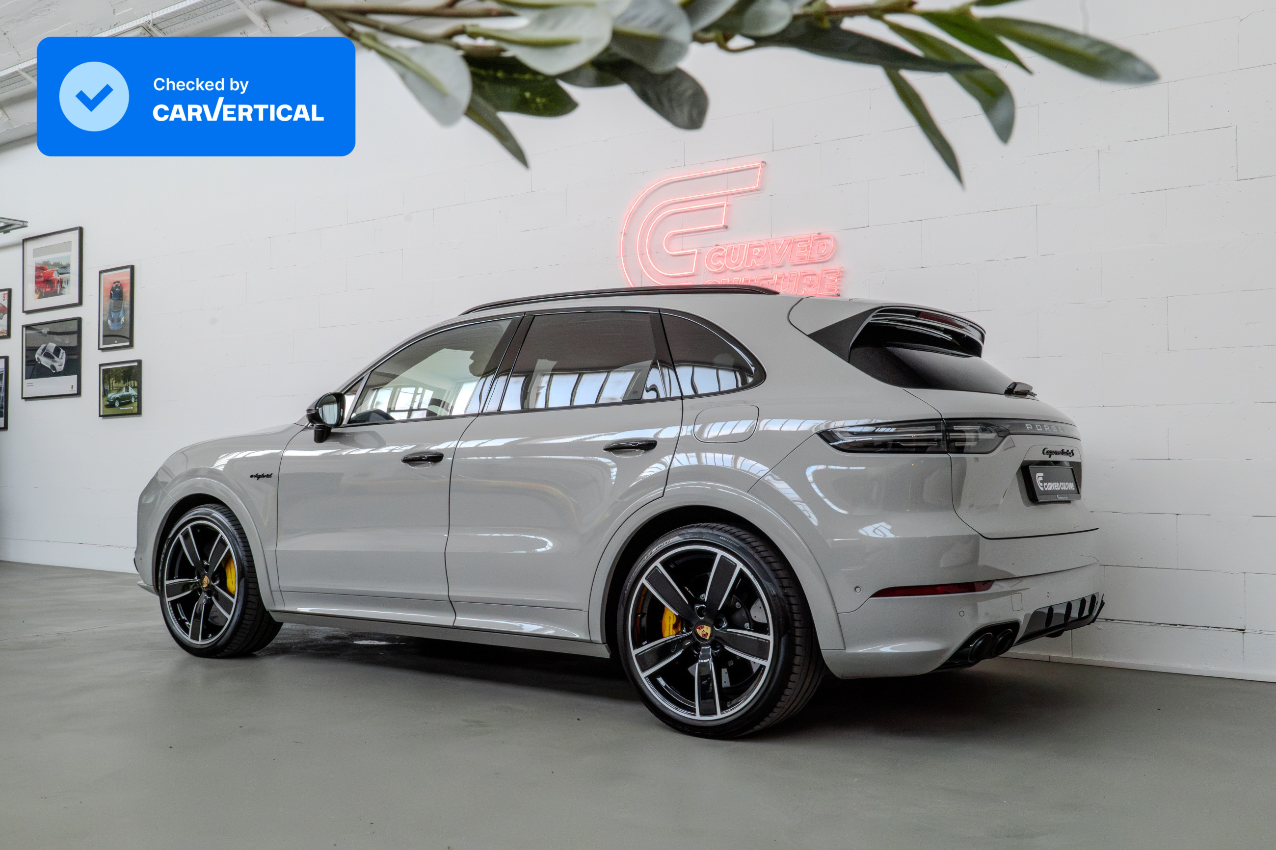 Porsche Cayenne Turbo S E-Hybrid I APPROVED I Massage